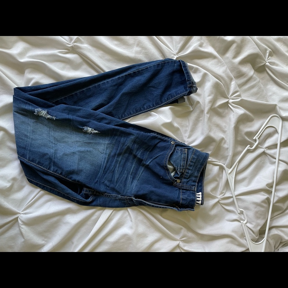 Dark wash skinny jeans